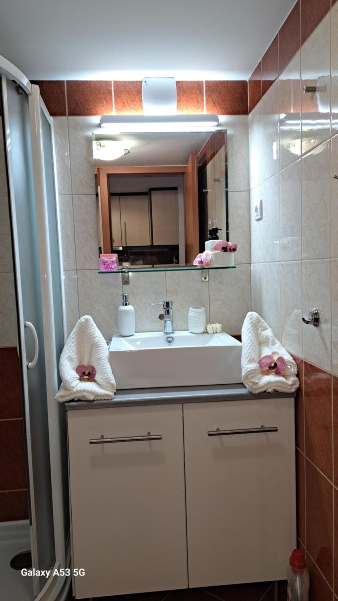 Viktoria Apartman Gyula Exterior photo