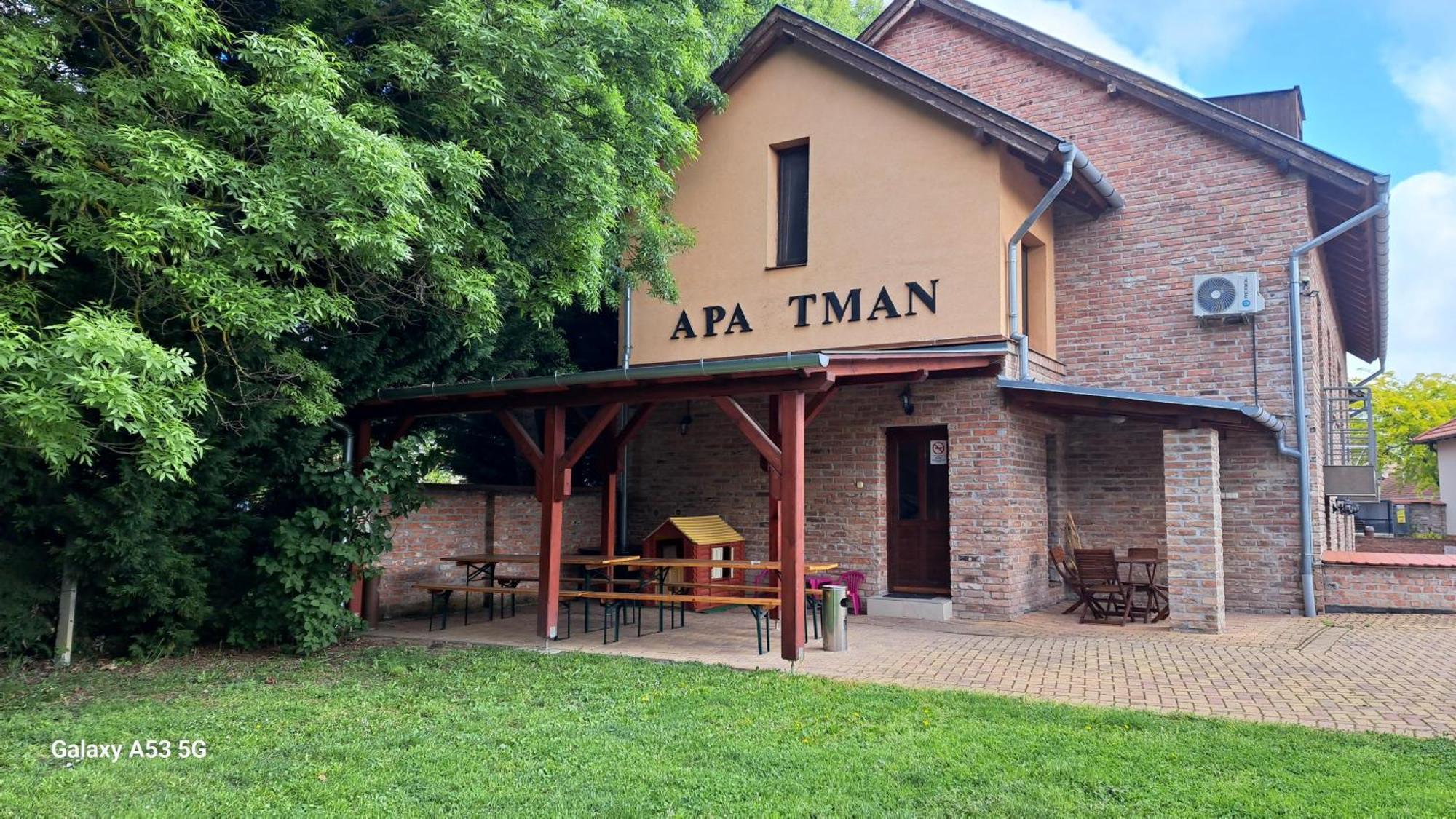 Viktoria Apartman Gyula Exterior photo